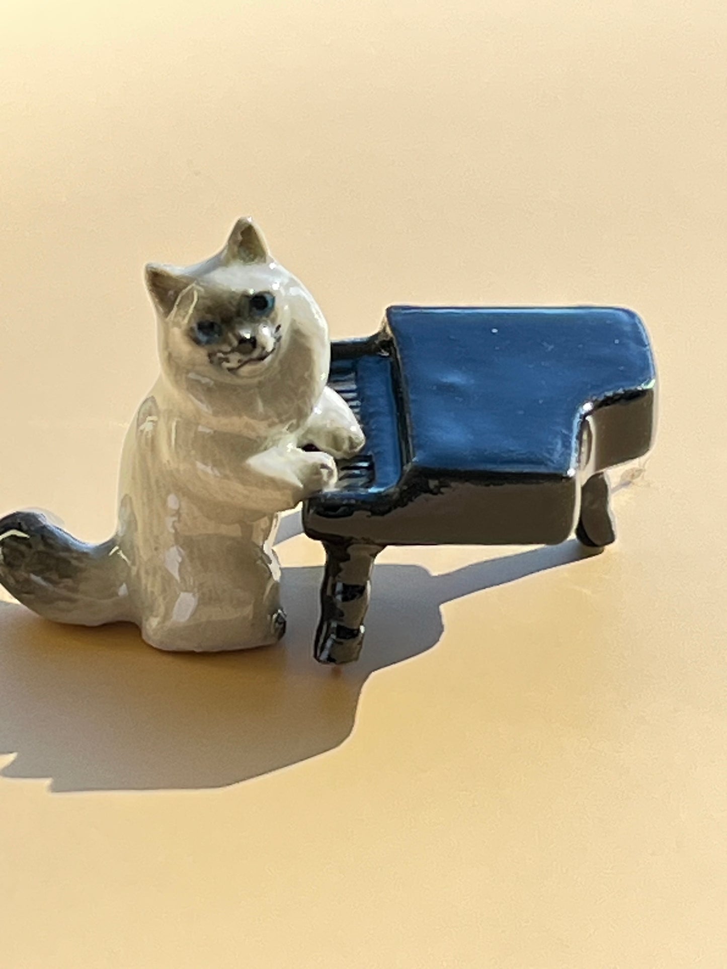 Miniature Porcelain Cats Kittens Hand Painted Rag Doll Cat Playing Piano