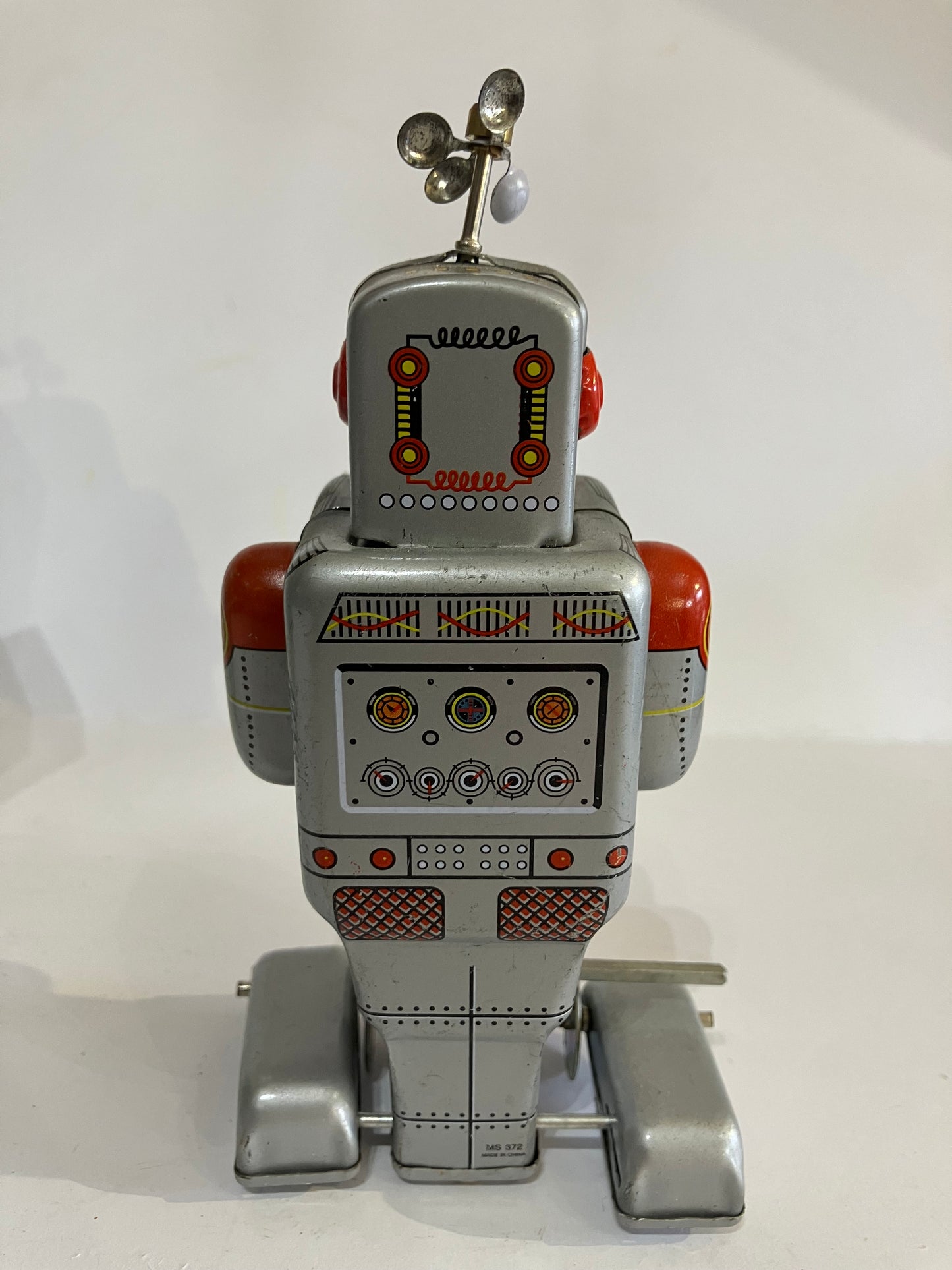 Wind Up Tin Toy Robot Silver