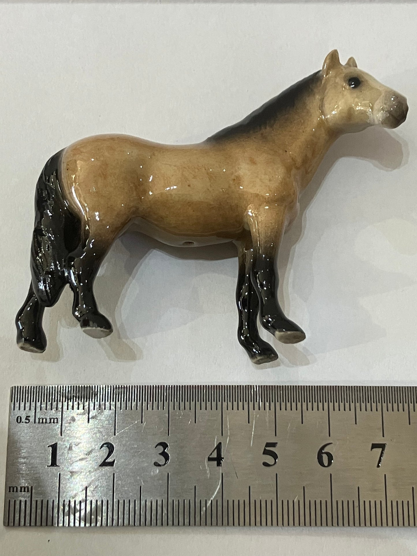 Tan Horse With Black Tail Porcelain Miniature Figurine(1 Pcs)