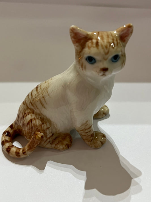 Miniature Porcelain Cats Kittens Figurine White and  Ginger Cat Sitting