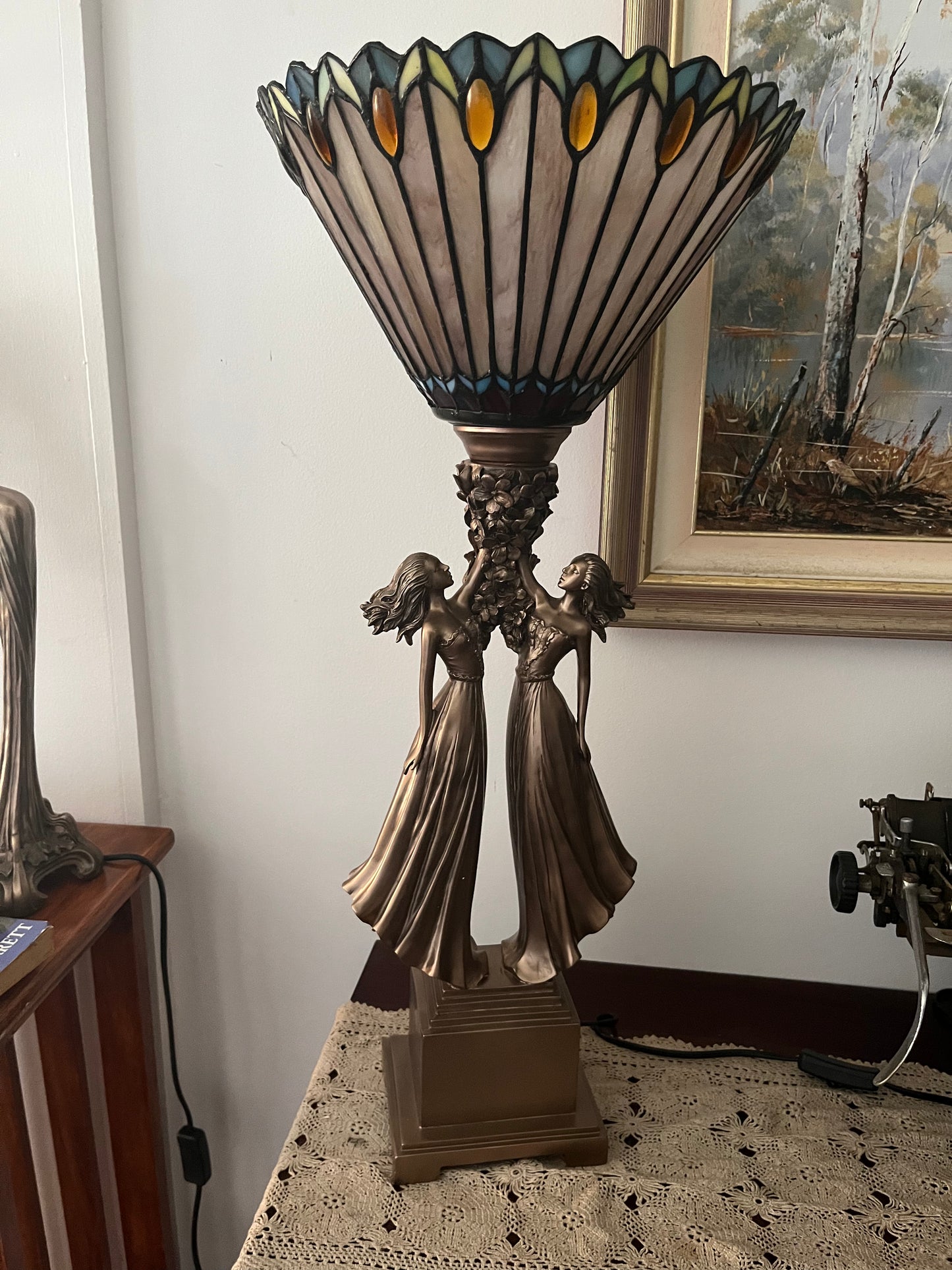 Sisters Lead Light Table Lamp