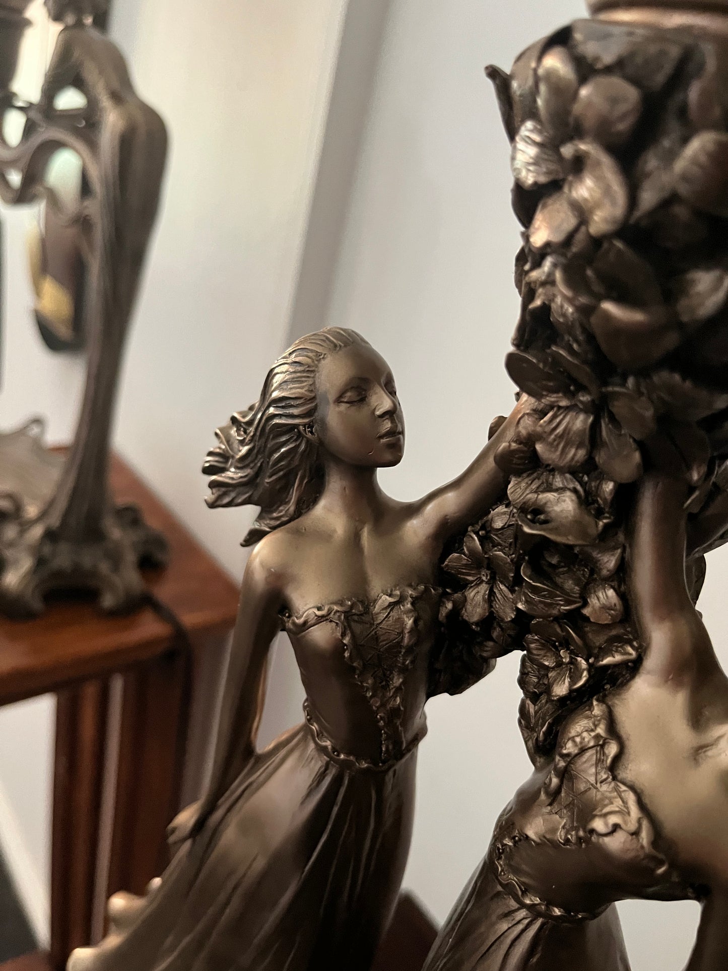 Sisters Lead Light Table Lamp