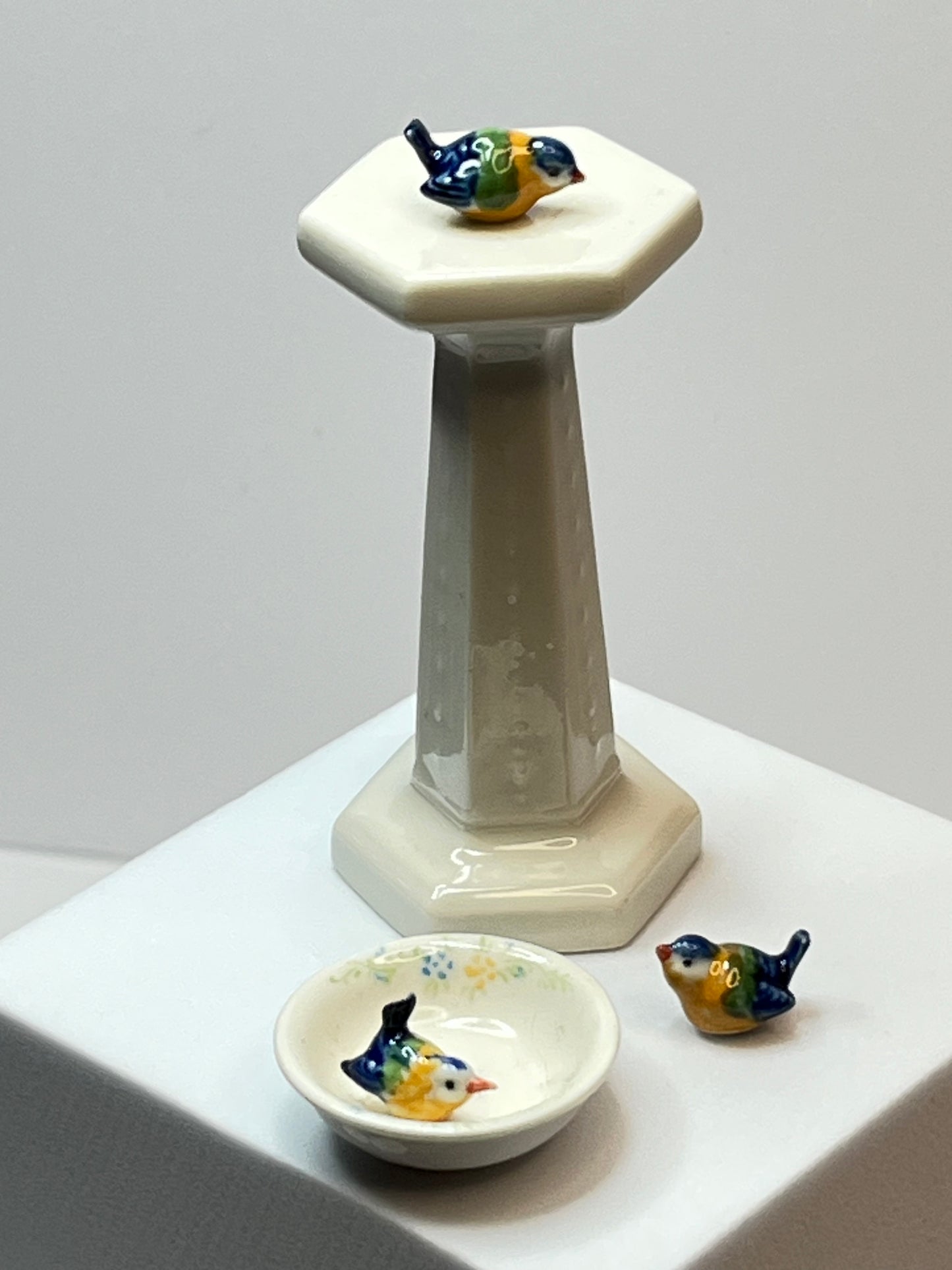 Miniature Bird Bath With Colourful Birds Porcelain Figurine Set