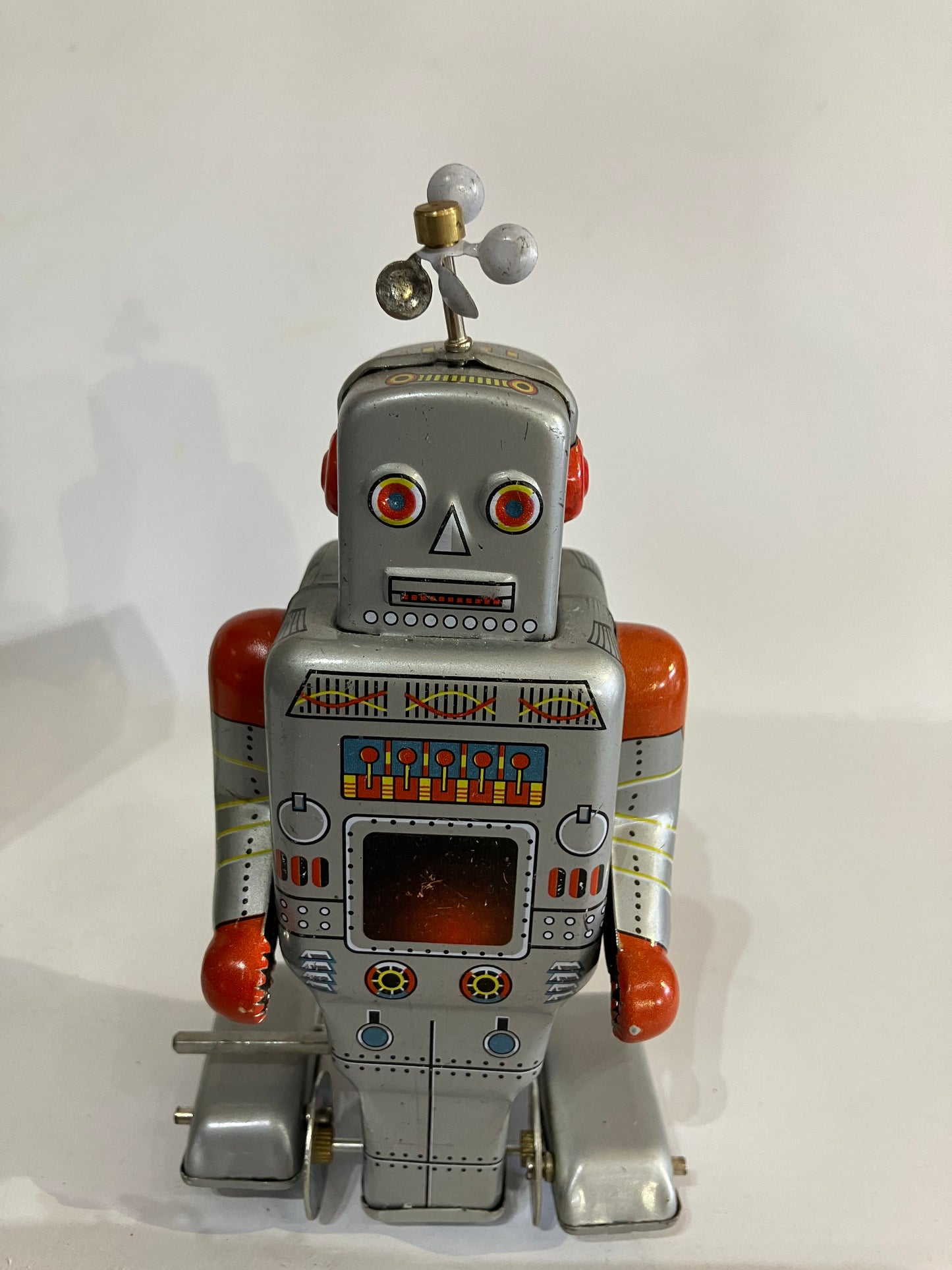 Wind Up Tin Toy Robot Silver