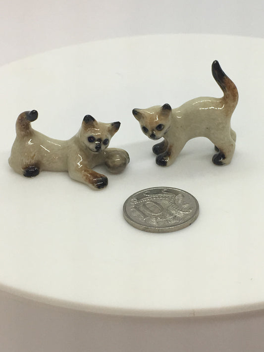 Miniature Porcelain Cats Kittens Figurines Mini Kitten Siamese Cats Playing Ball